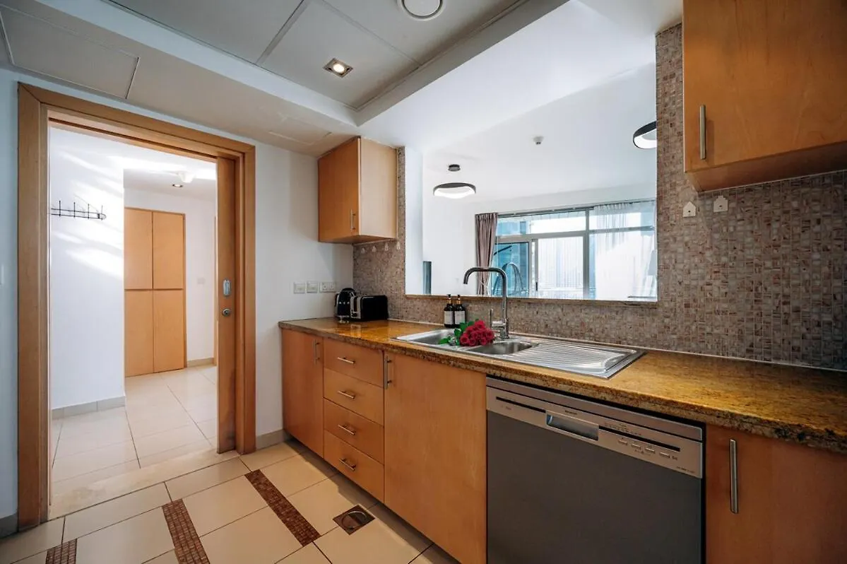 Apartment Space 1Br In Marina For 6 People Dubai