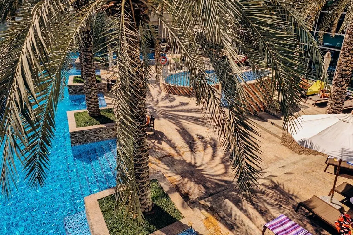 Space 1Br In Marina For 6 People Dubai Apartment