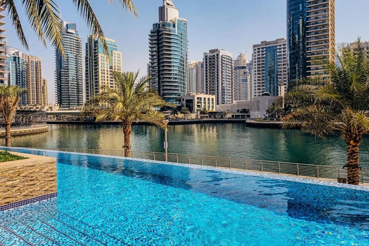 Apartment Space 1Br In Marina For 6 People Dubai