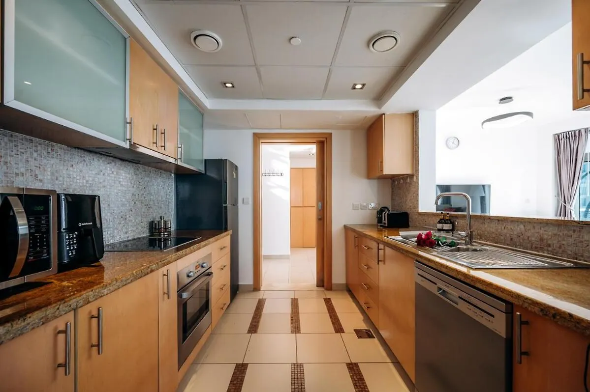 Apartment Space 1Br In Marina For 6 People Dubai