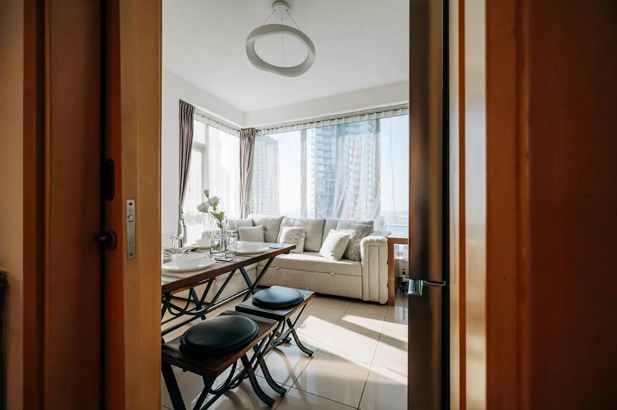 Space 1Br In Marina For 6 People Dubai