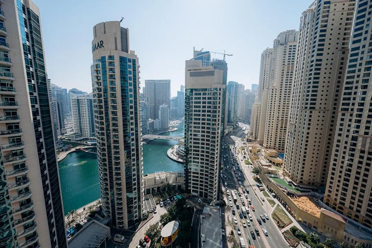 Space 1Br In Marina For 6 People Dubai Apartment